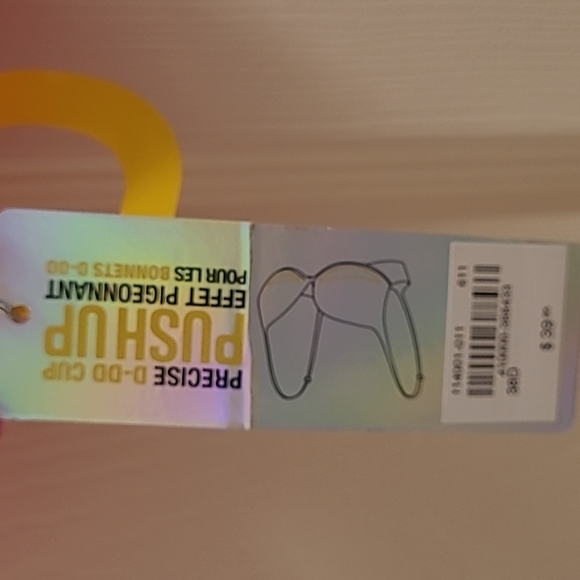 New with Tags 38D pushup bra - Picture 4 of 4